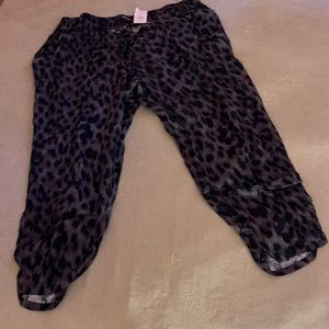 Plus size leopard pants